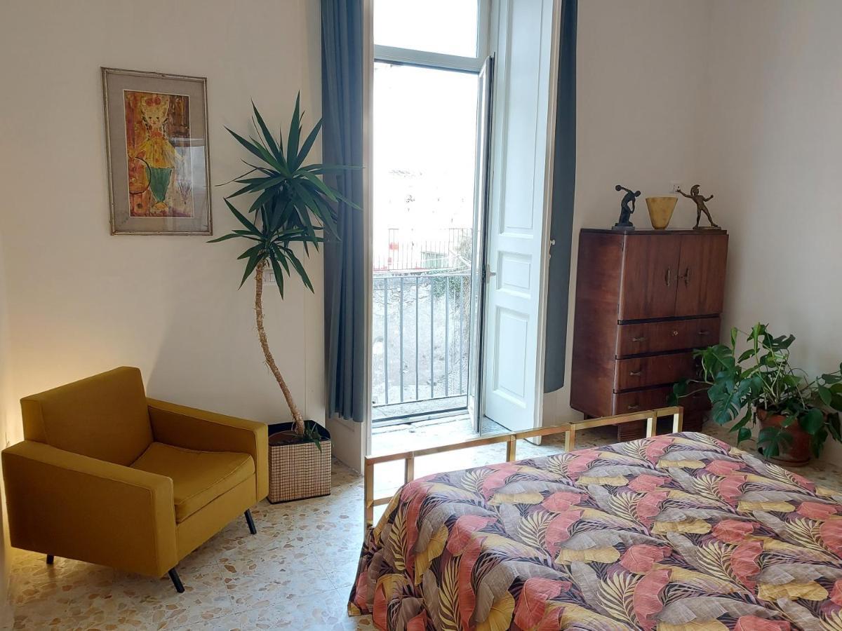 B&B Palazzo Carafa Di Montorio Napoli Bagian luar foto