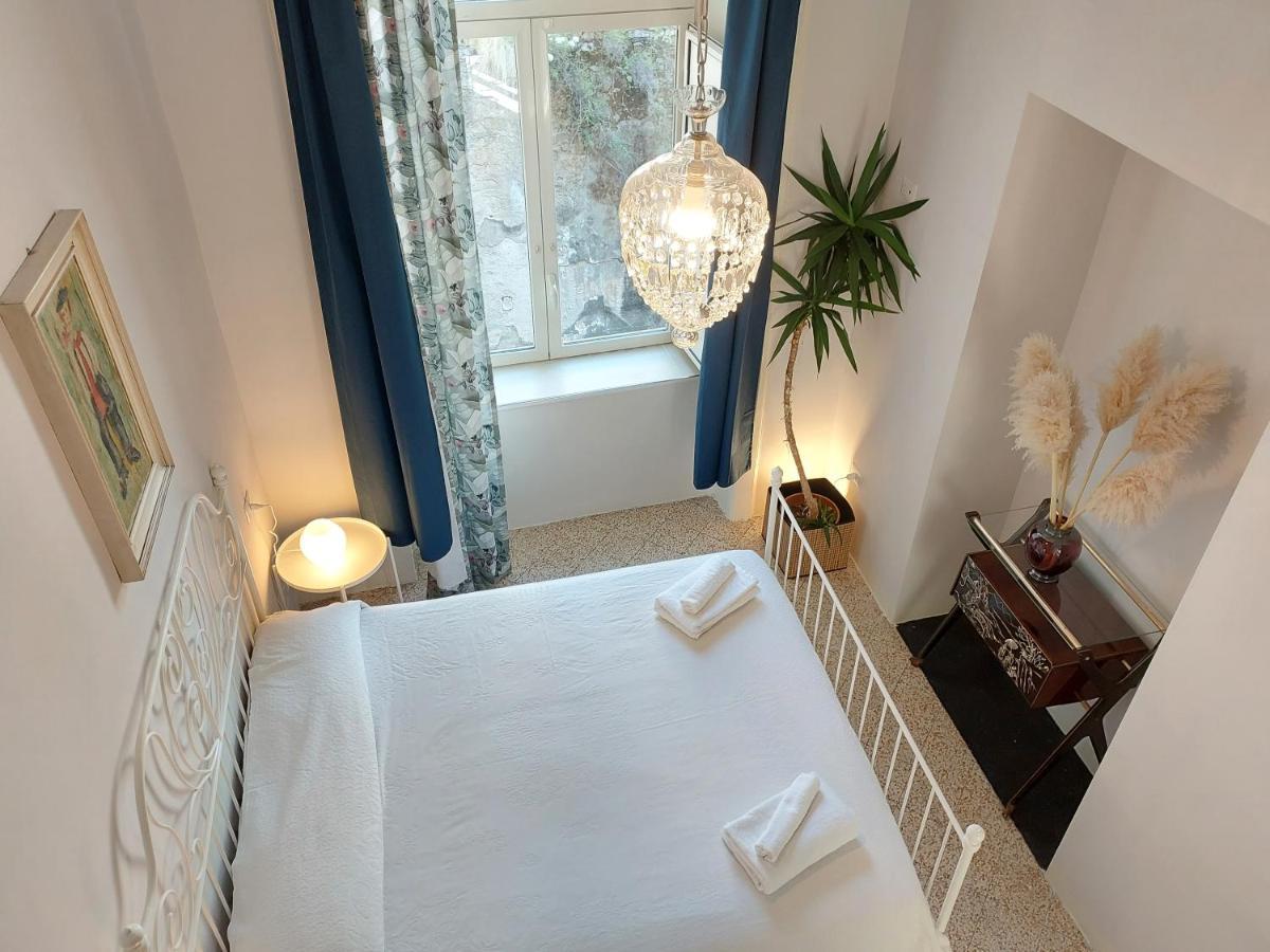 B&B Palazzo Carafa Di Montorio Napoli Bagian luar foto
